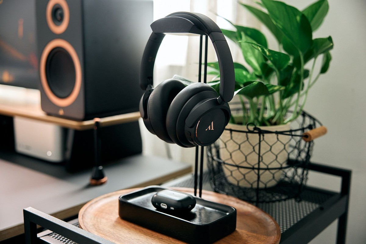 Mateus Almeida's workspace — photo 3