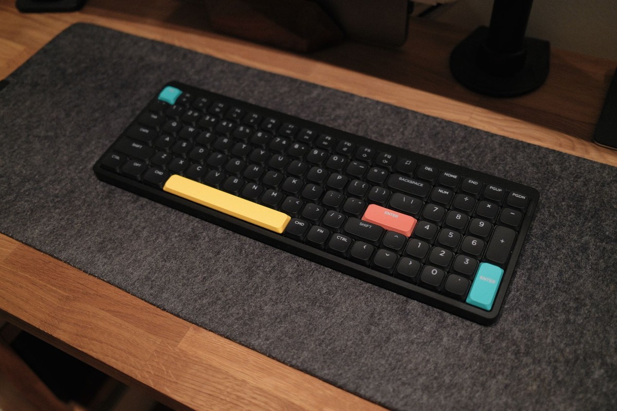 Gunnar Sigurdarson's workspace — photo 2
