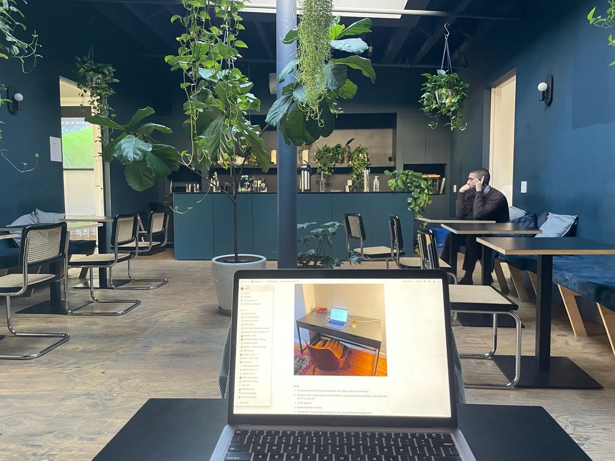 Kirk Fernandes's workspace — photo 2