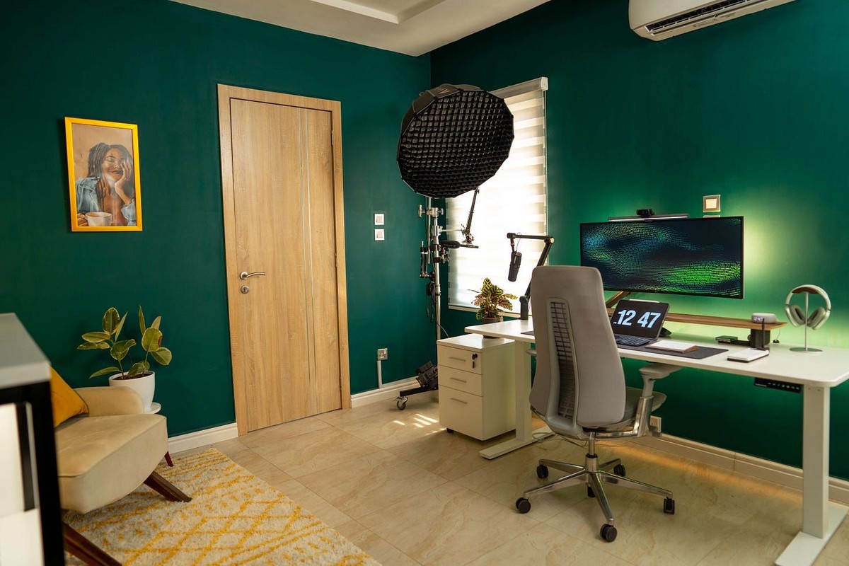 Ogeh Ezeonu's workspace — photo 2