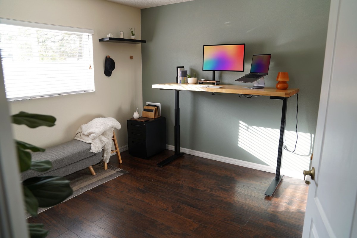 Logan Liffick's workspace — photo 2