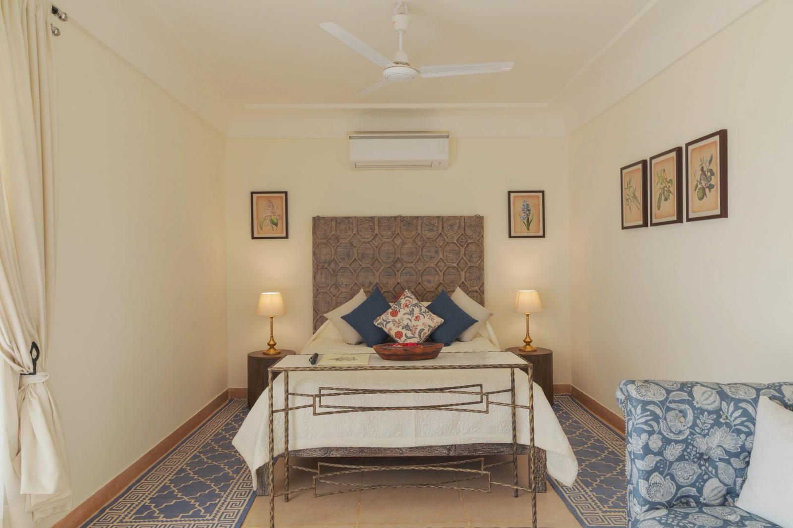 Deluxe Room - Bed
