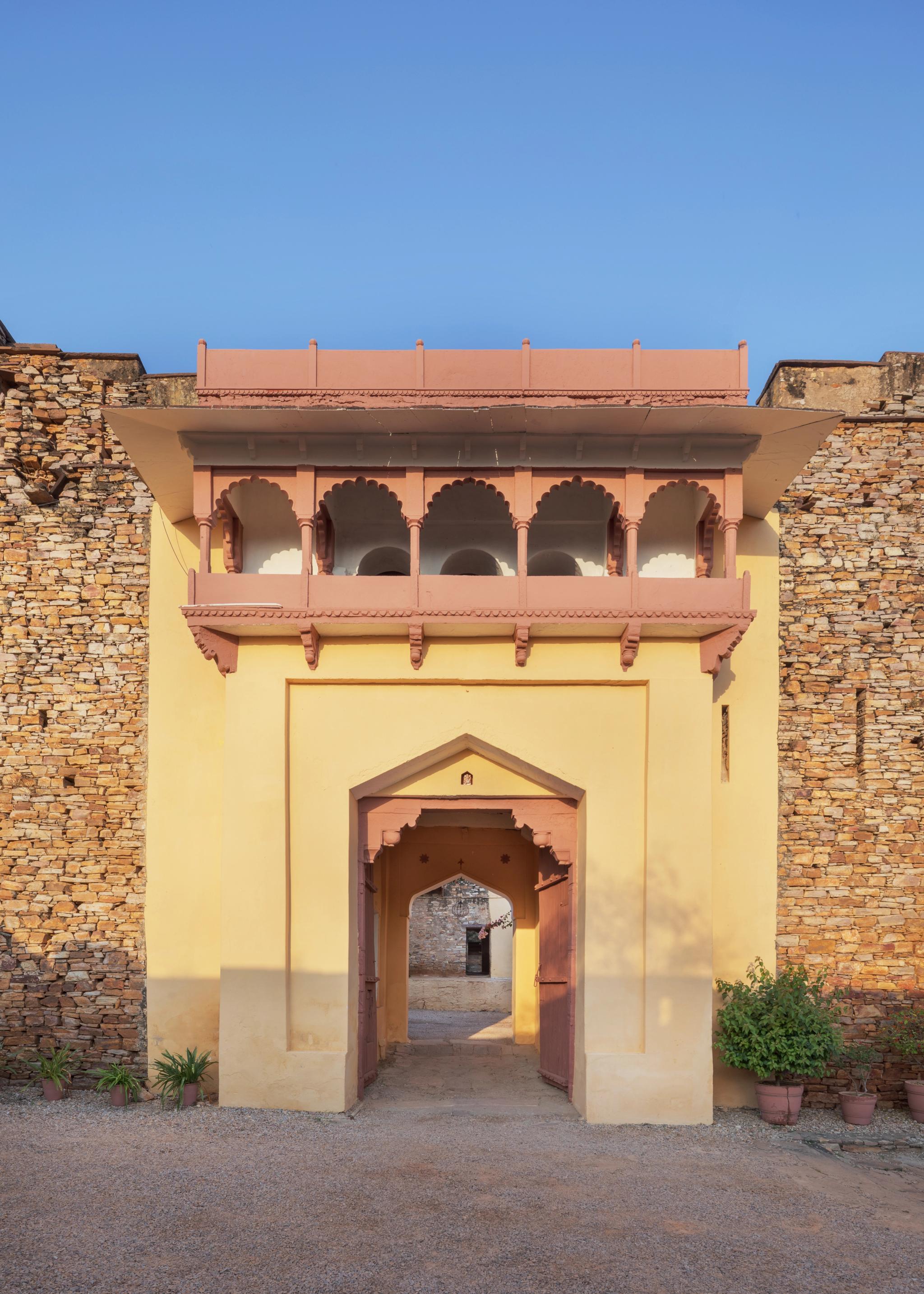 Villa Courtyard Details
