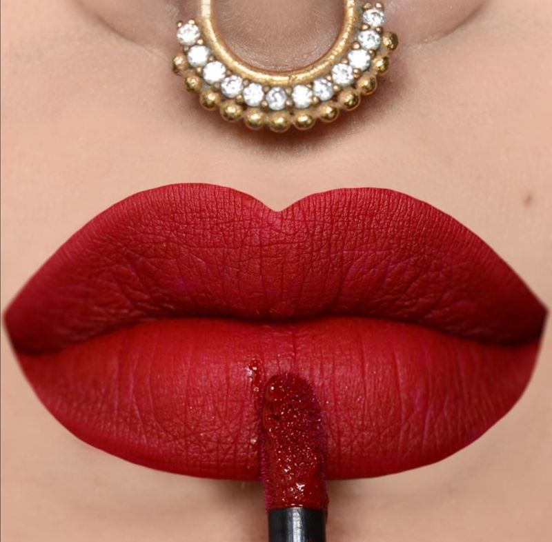 Labial Nathalia Capelo