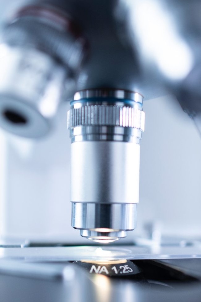 shallow-focus-photography-of-microscope-2280547-scaled
