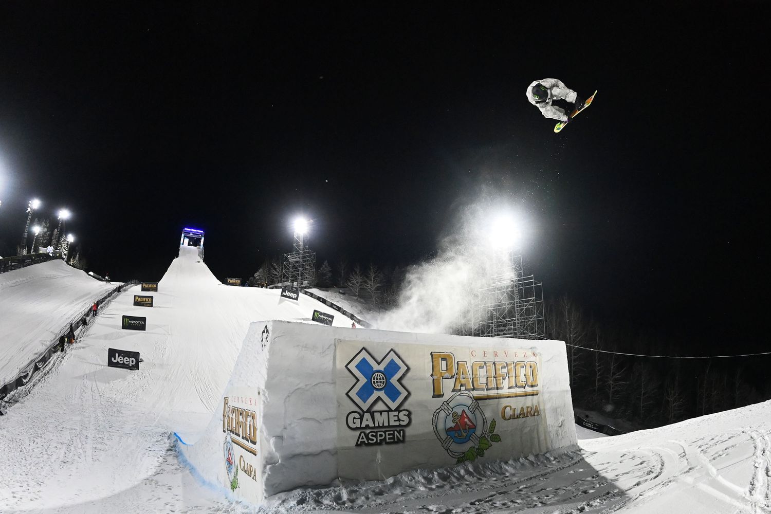 men's snowboard big air