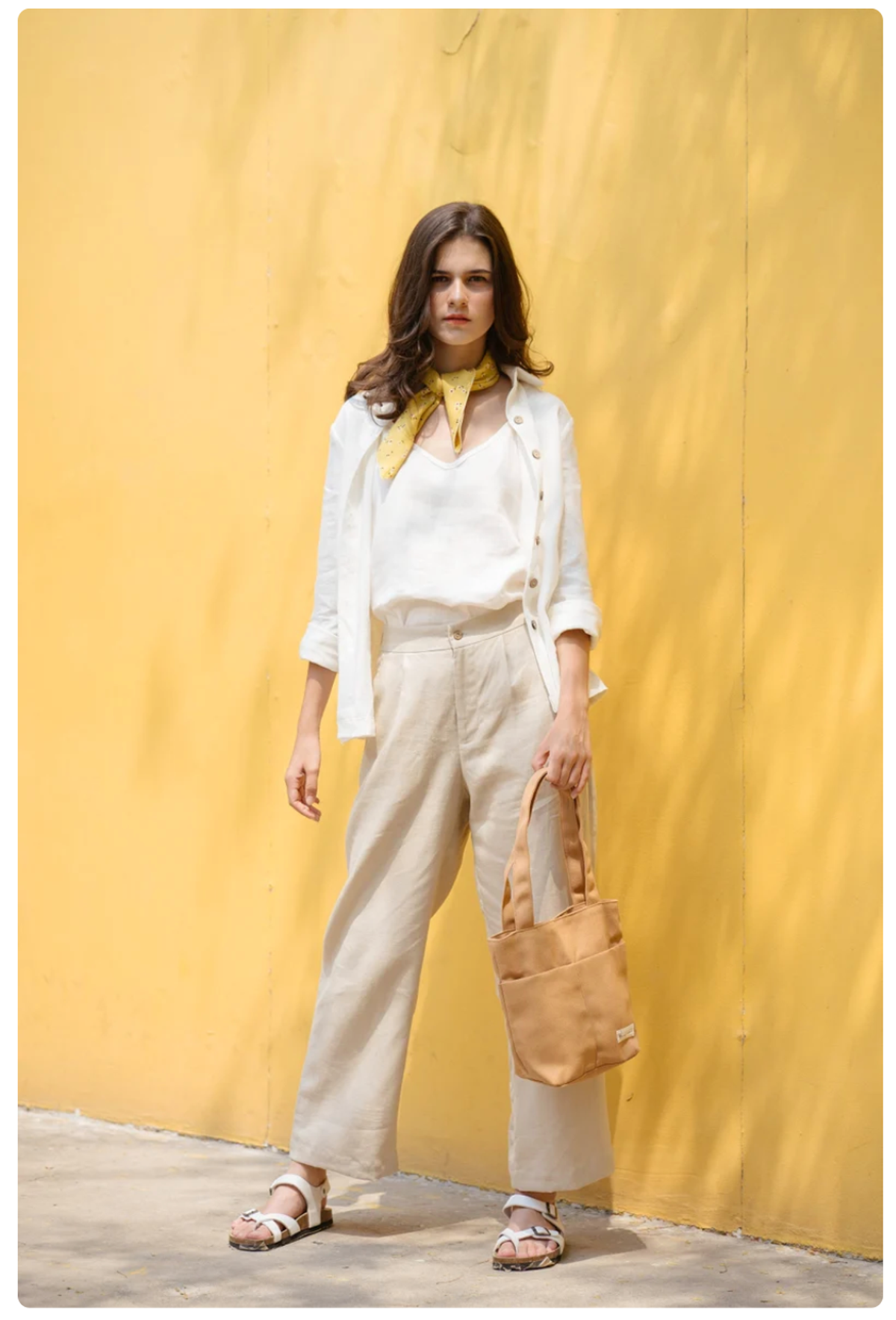 Love these wide-leg linen pants from Hannah Canvas