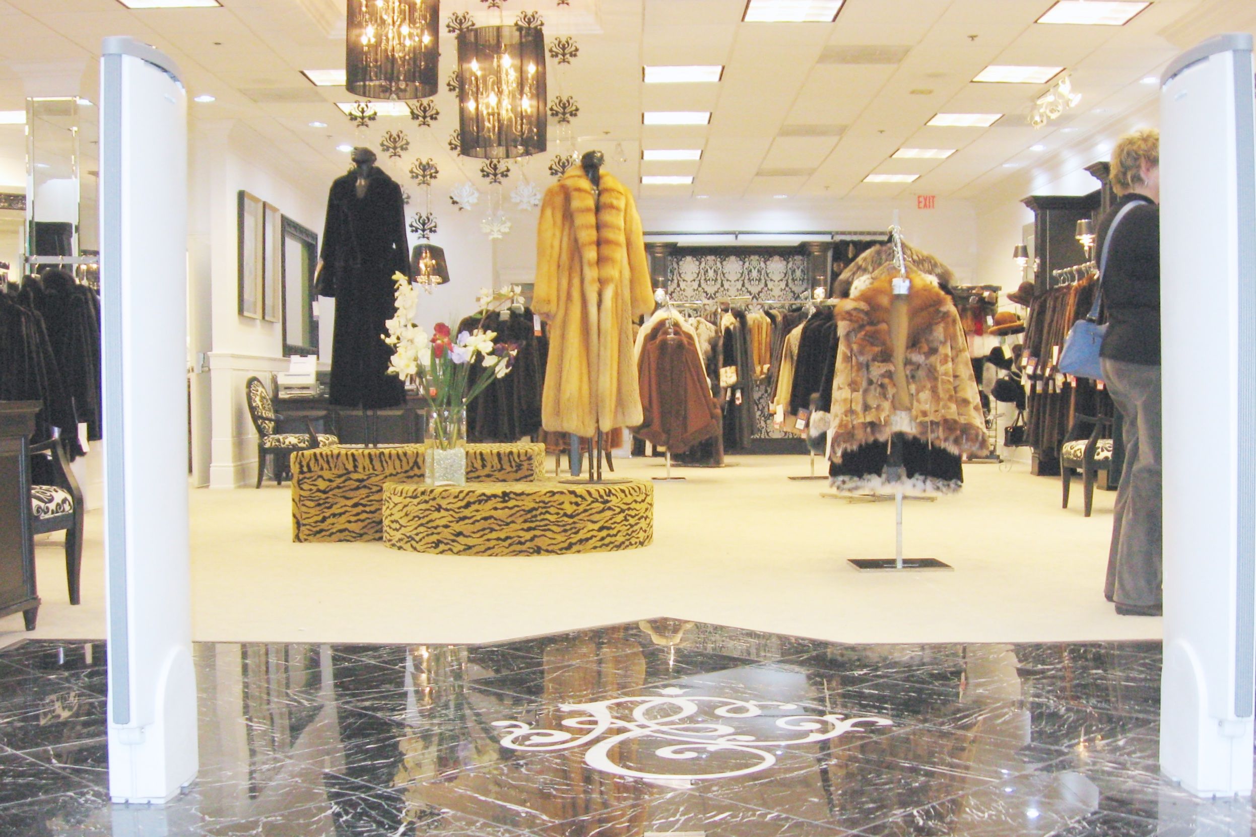 Rosendorf Evans Furs store entrance