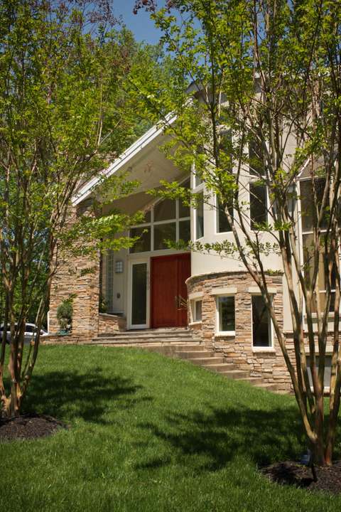 Cabin John front facade entryway detail