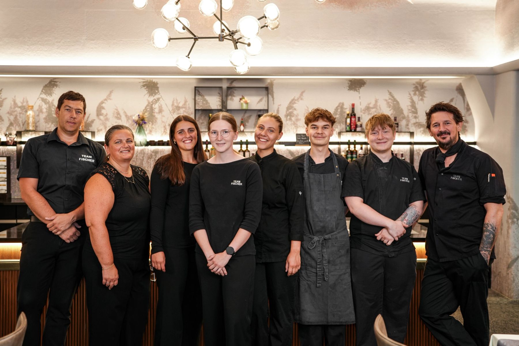 Lehrlinge und Team von Hotel Fischer