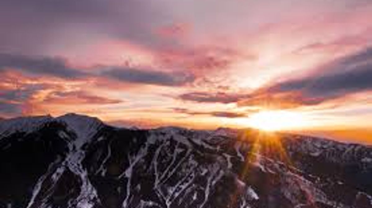 Sunset Skiing in Aspen Snowmass