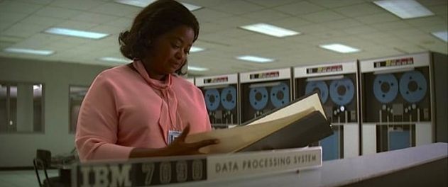 דורותי ווהן מול ה-IBM: הרגע שבו המקצוע הופך להיסטוריה.