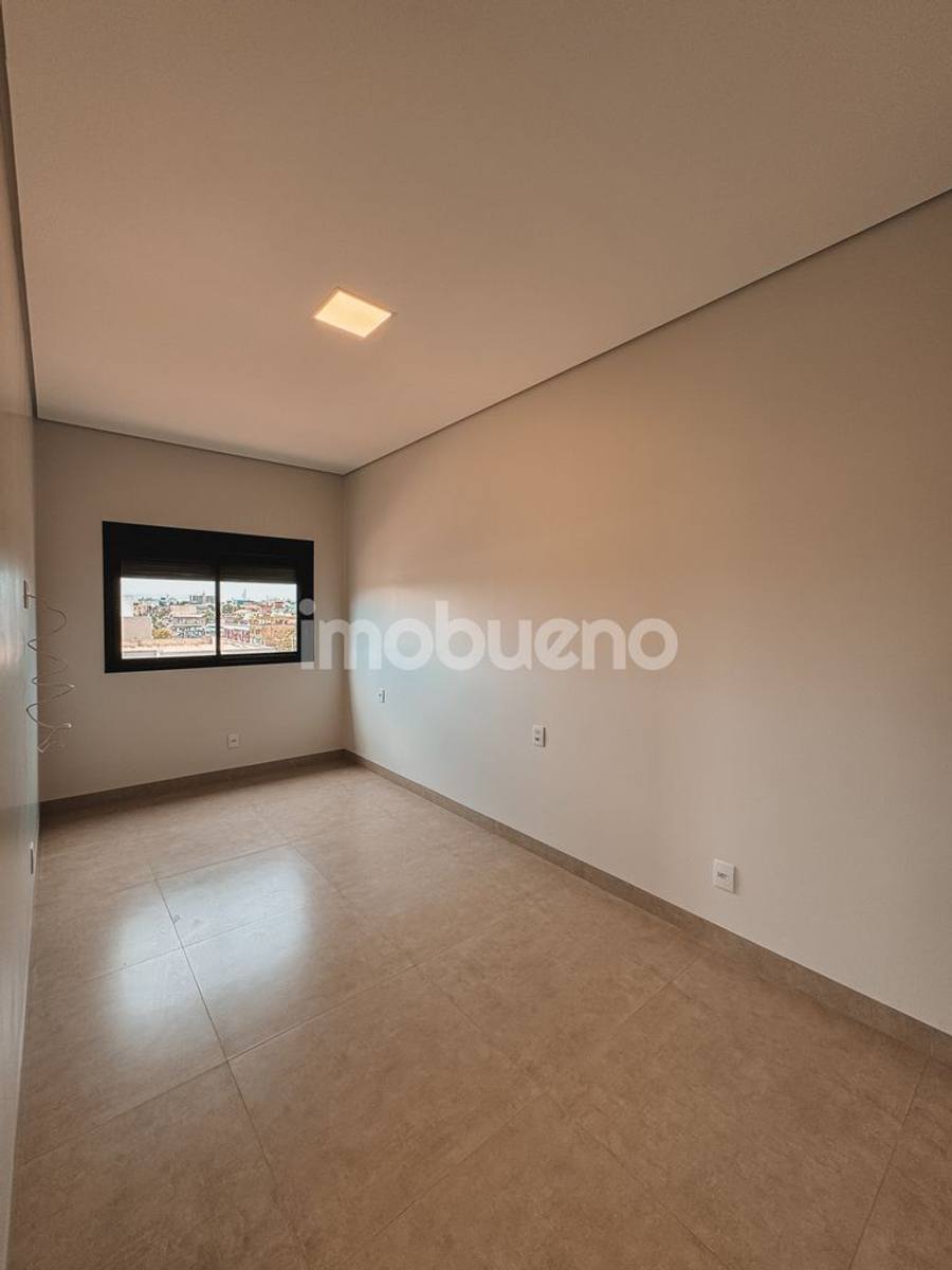 Foto 5 de Apartamento para alugar alto padrão no Centro com 2 quartos sendo, 1 suíte, 80m²