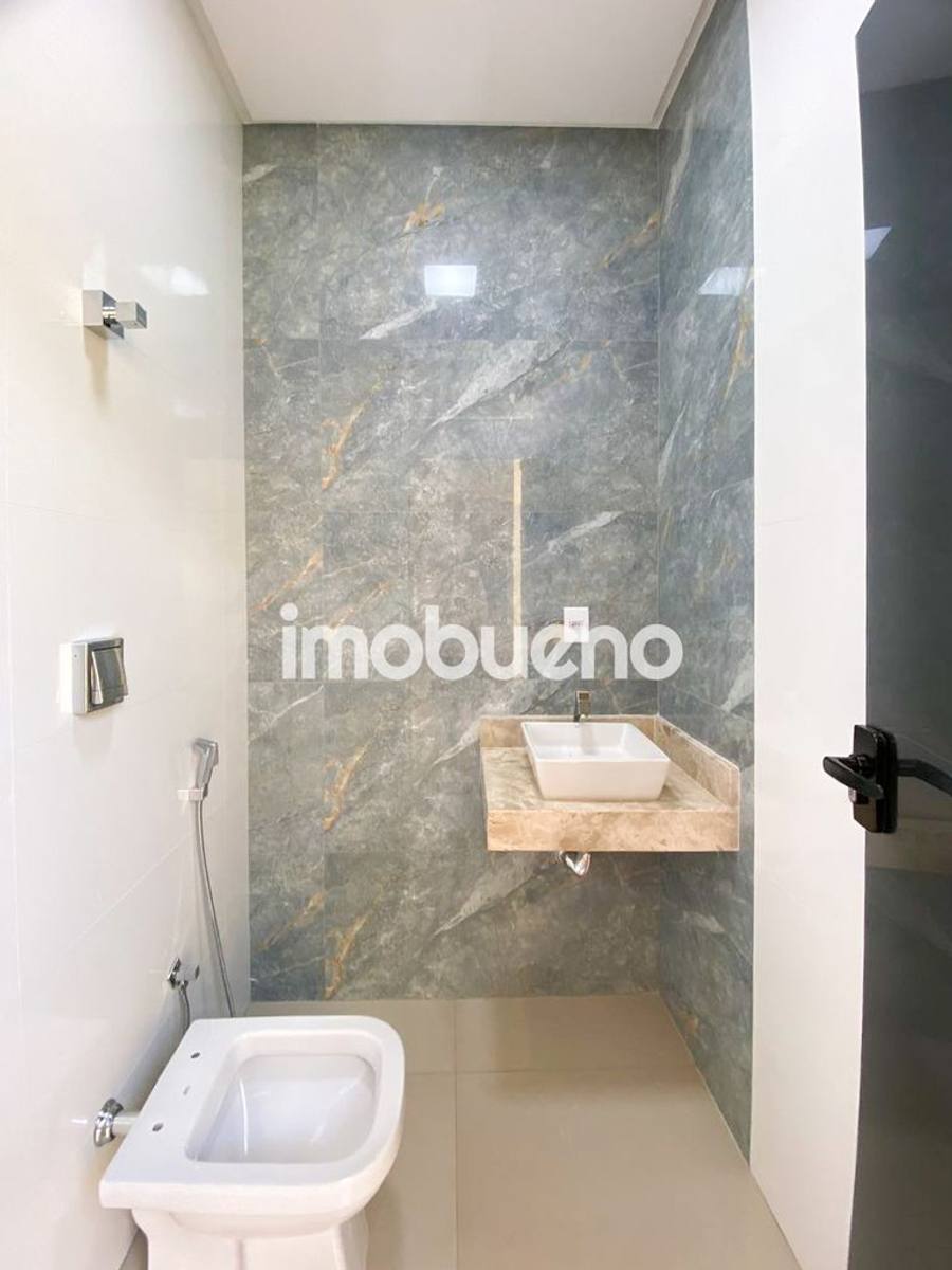 Foto 9 de Casa a venda na Formosinha com 3 quartos sendo 1, 210m²