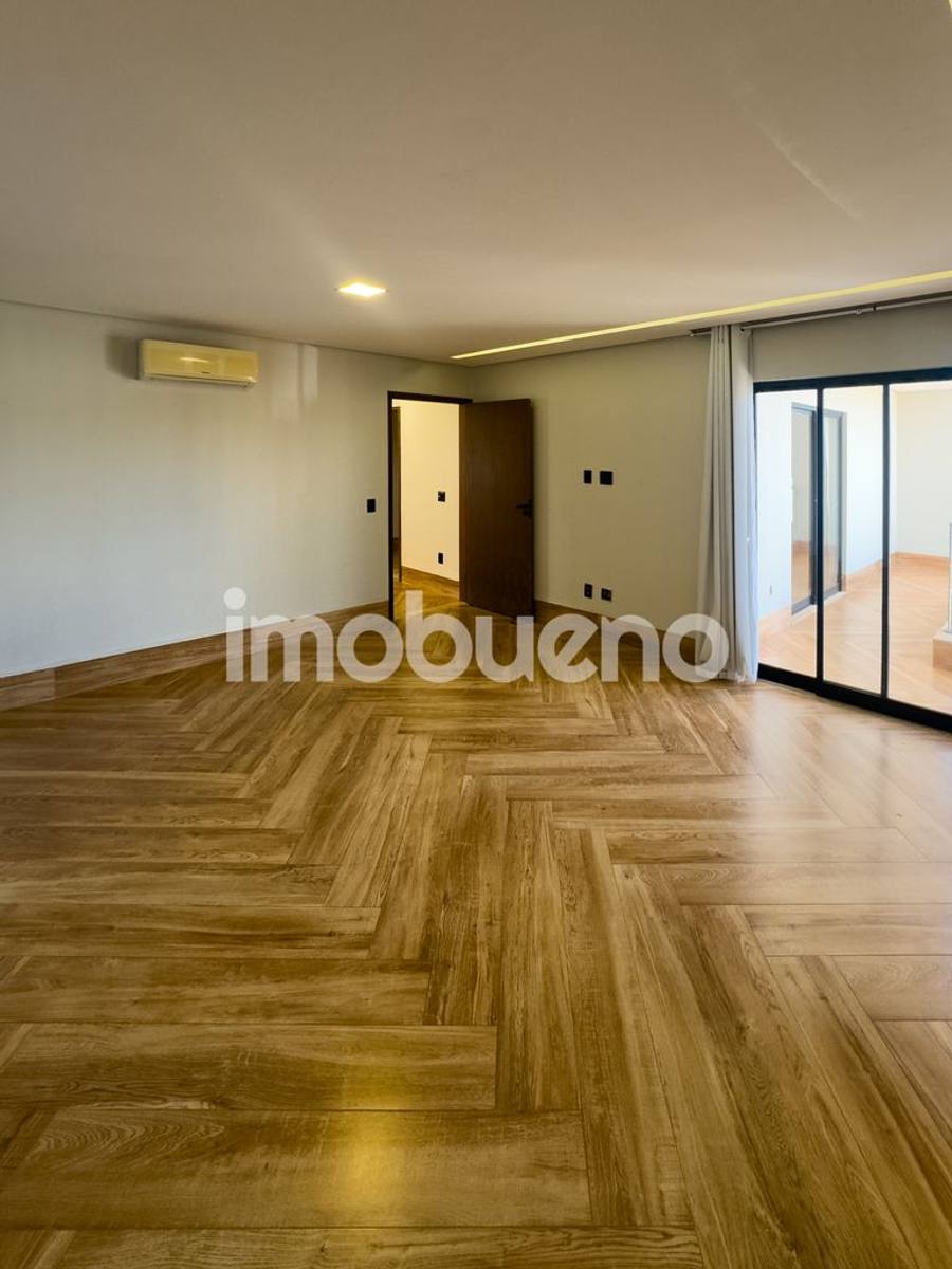 Foto 18 de Casa em condomínio: 3 suítes, sendo 1 master, 309m² e piscina.