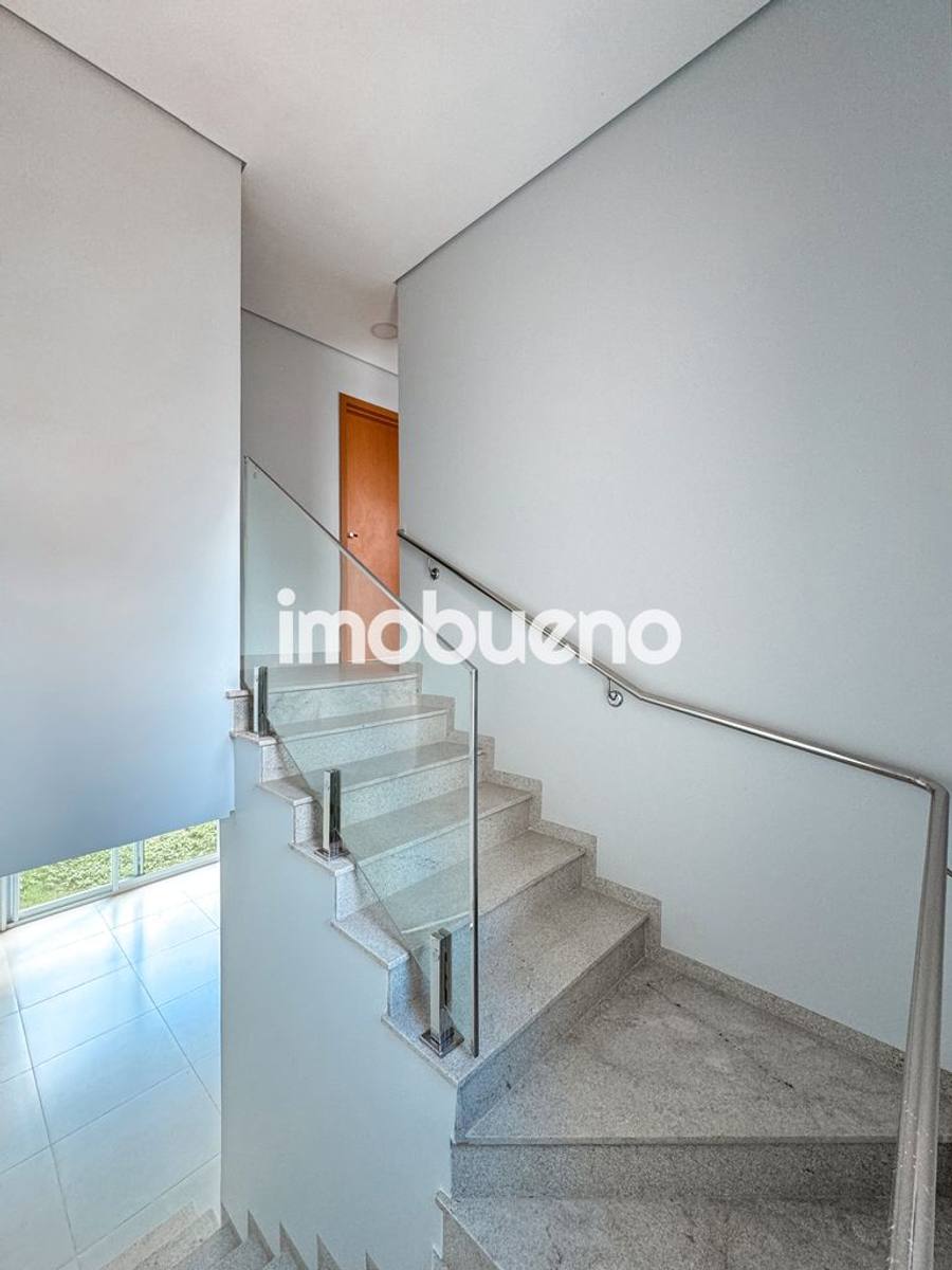 Foto 16 de Vende-se casa com 3 quartos sendo 3 suíte no Setor Sul no Condomínio Isla.