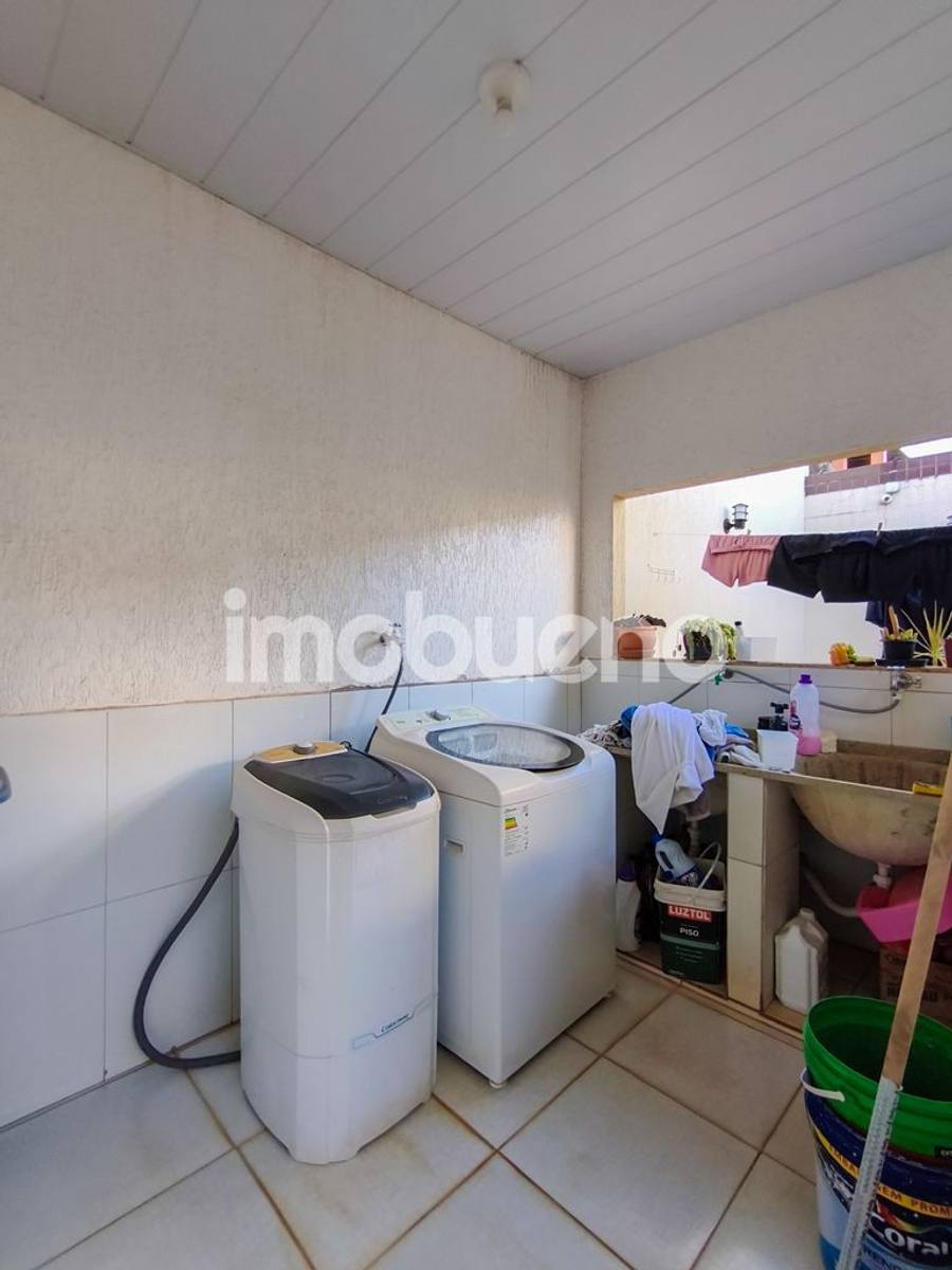 Foto 20 de Casa de 210 m² com 3 quartos, escritório e área gourmet no Setor Primavera