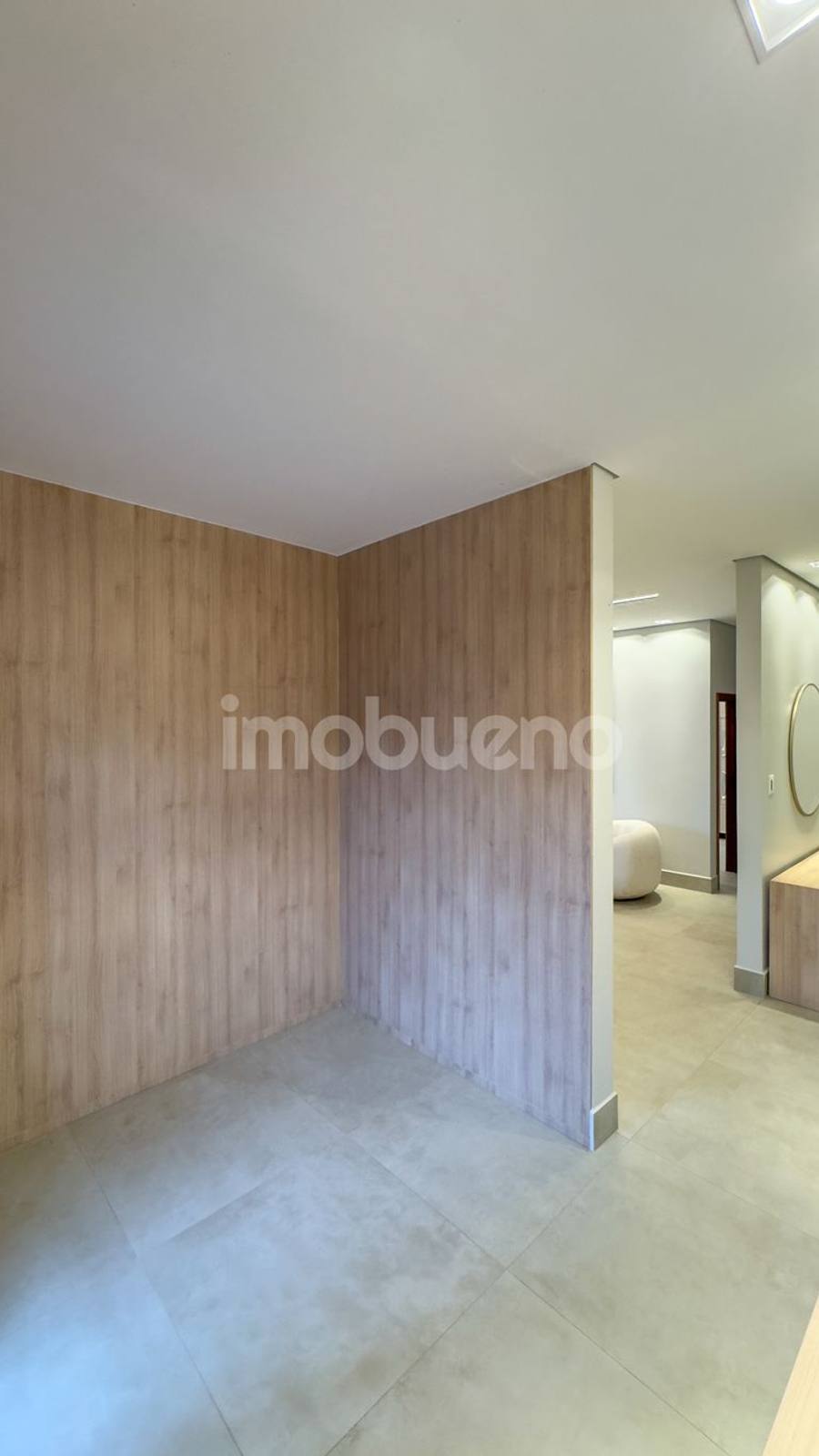 Foto 22 de Casa à Venda com piscina, 3 quartos sendo 3 suítes no Centro.