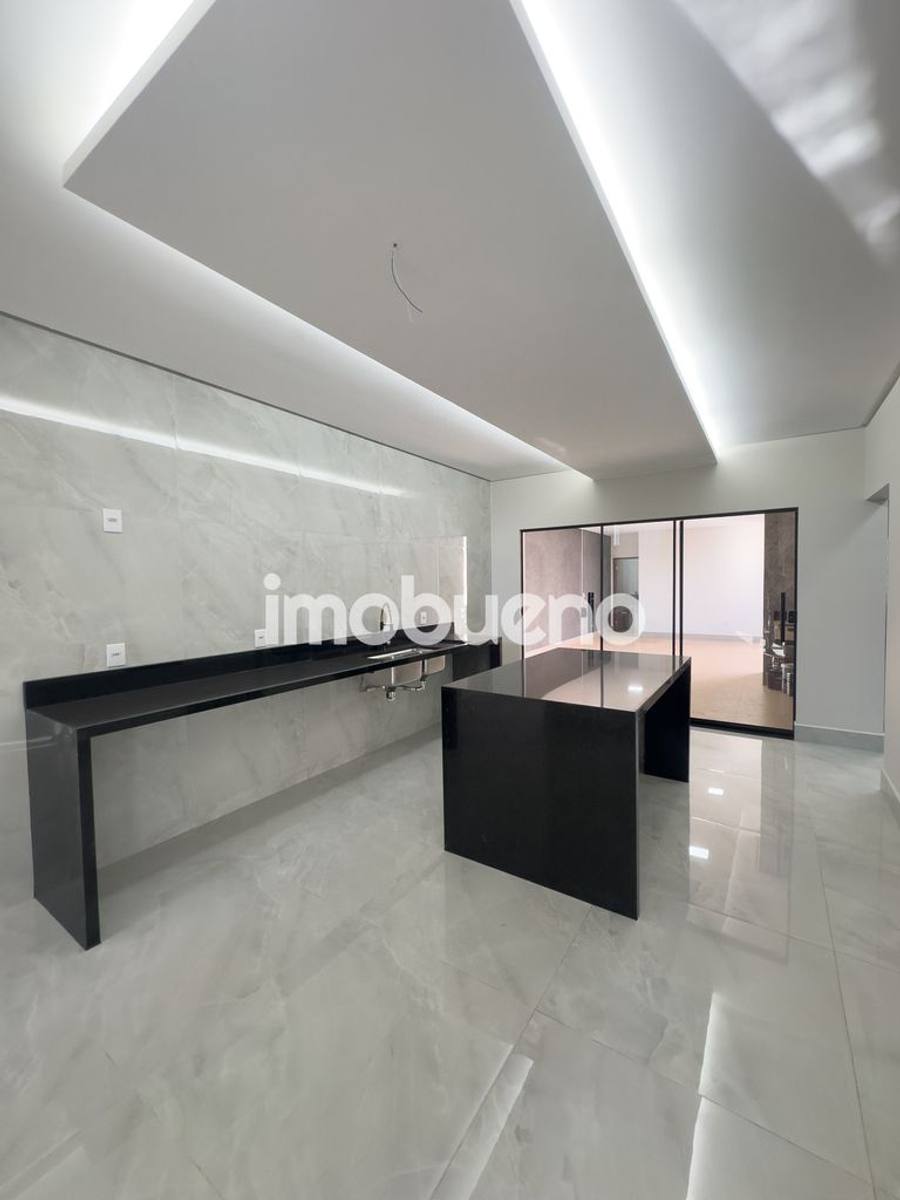 Foto 8 de Casa alto padrão com 3 quartos sendo 1 suíte no Setor Jardim Ipê,178 m².