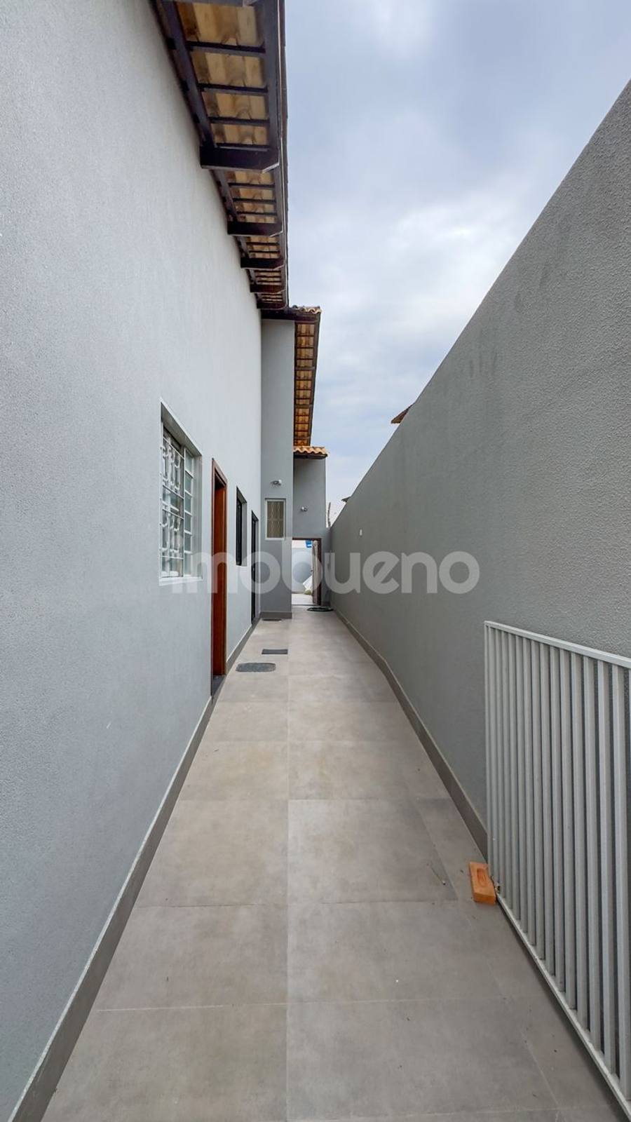 Foto 13 de Casa à Venda com piscina, 3 quartos sendo 3 suítes no Centro.