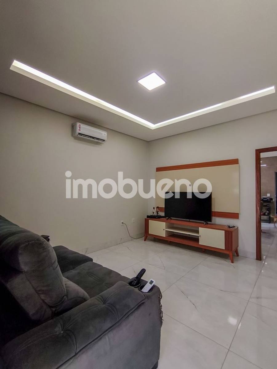 Foto 10 de Casa recém-reformada com 3 quartos e pergolado no Setor Sul