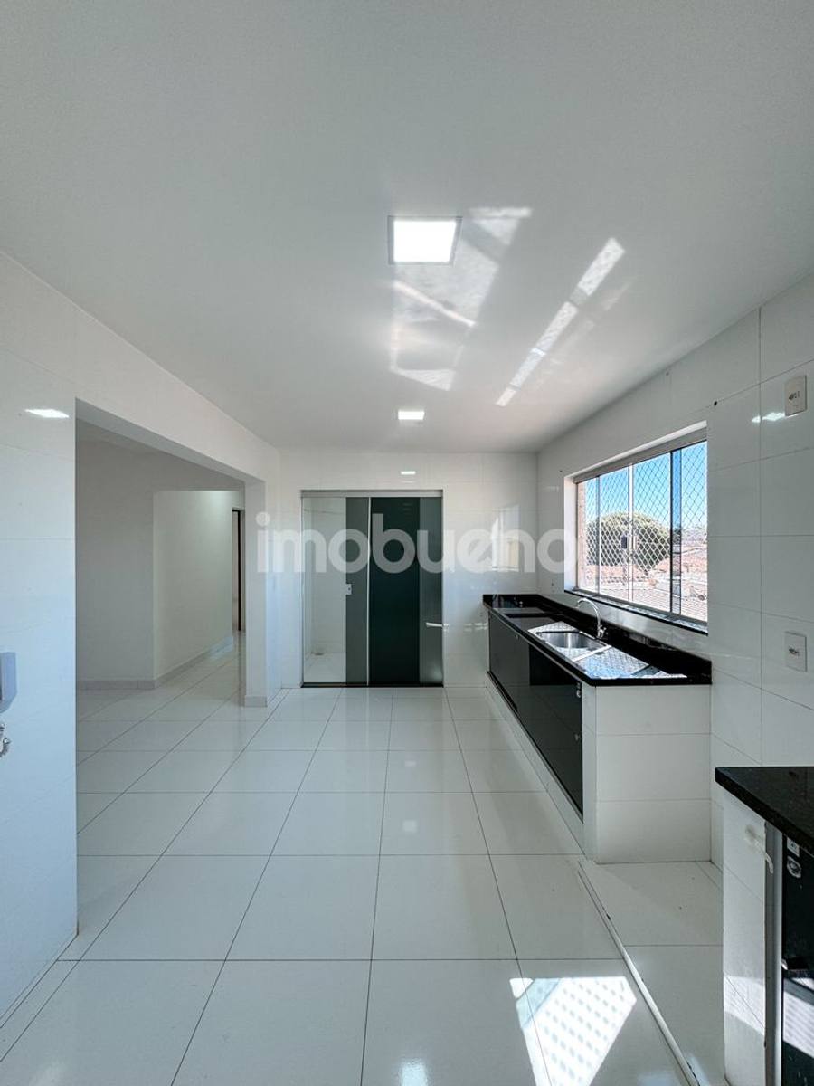 Foto 8 de Apartamento com 3 suítes, localizado no Setor Ferroviário.