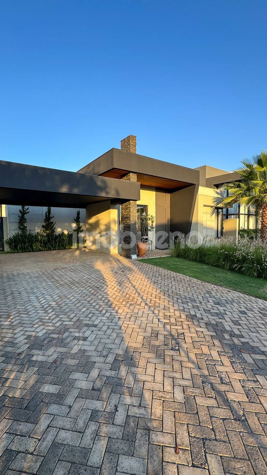 Foto 4 de Casa à Venda de alto padrão em condomínio, 3 quartos sendo 2 suítes. 193,65m².