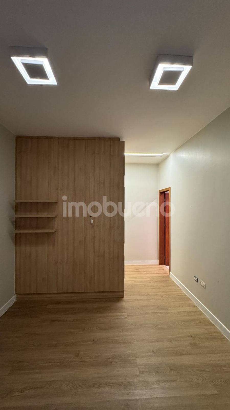 Foto 57 de Casa à Venda com piscina, 3 quartos sendo 3 suítes no Centro.