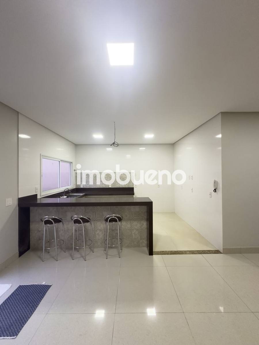 Foto 21 de Casa a venda na Formosinha com 3 quartos sendo 2 suíte, 200m²