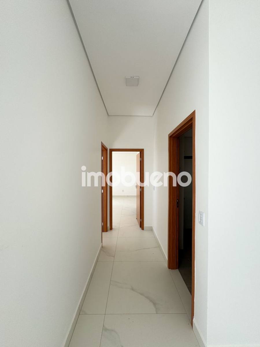 Foto 11 de Vende-se apartamento com 2 quartos sendo 1 suíte no Parque Laguna R$ 650.000,00
