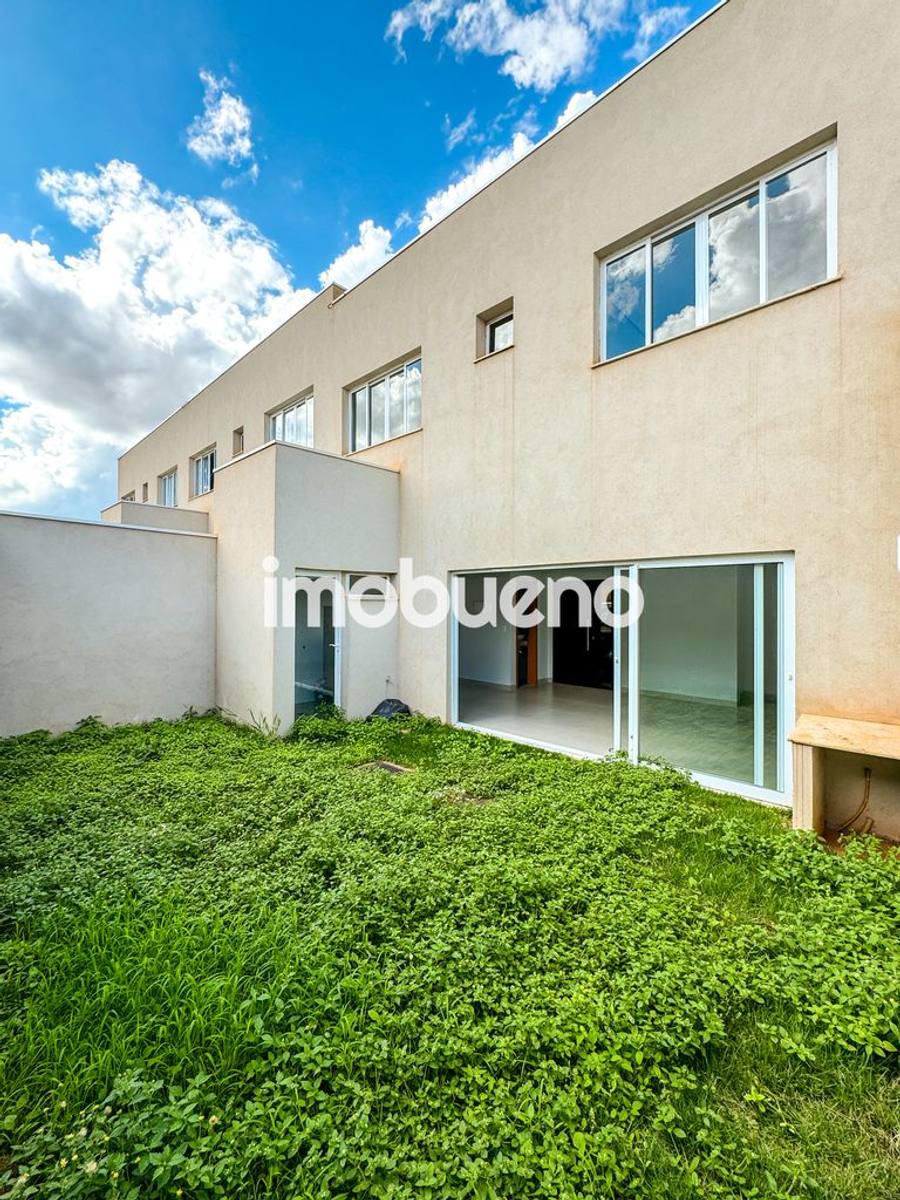 Foto 11 de Vende-se casa com 3 quartos sendo 3 suíte no Setor Sul no Condomínio Isla.