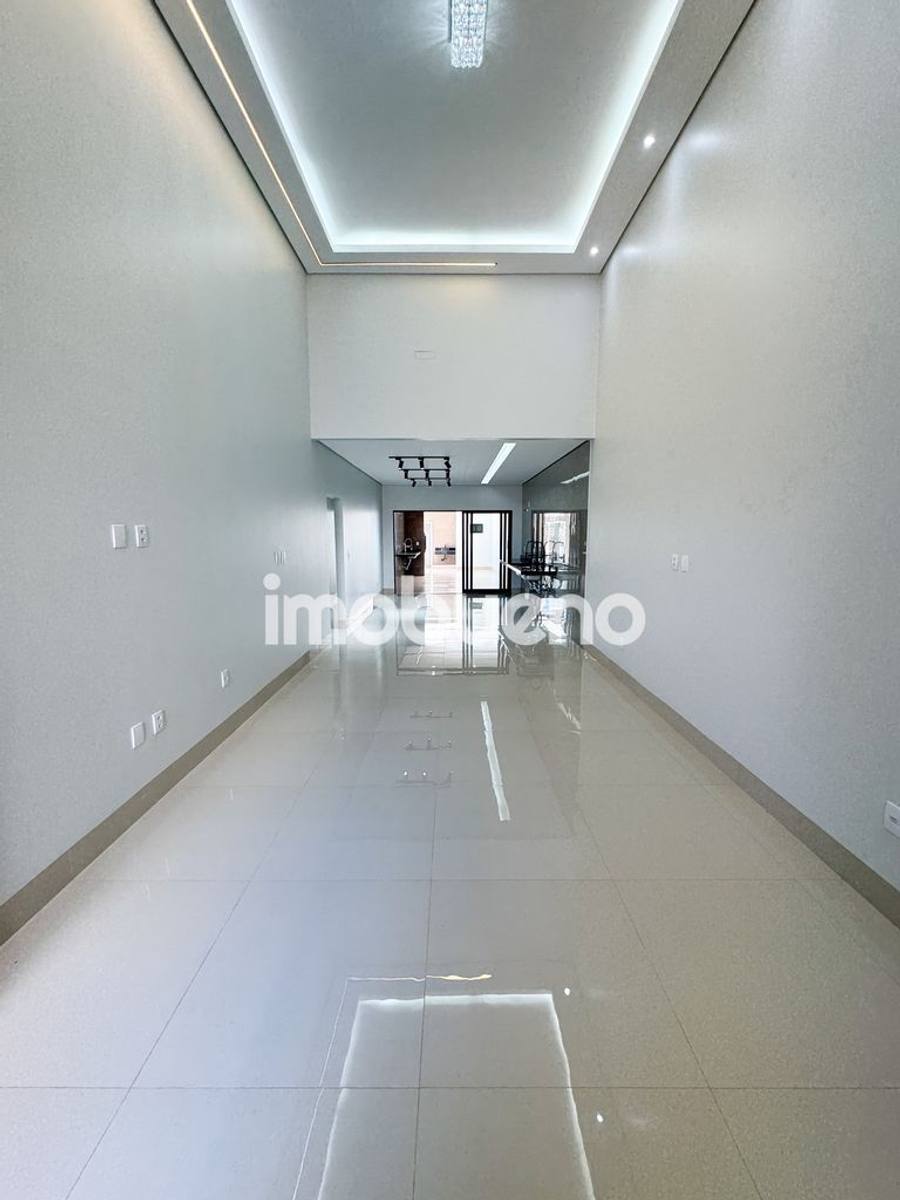 Foto 4 de Casa com 3 quartos sendo 2 suíte próximo ao Centro da cidade com piscina, 215m²