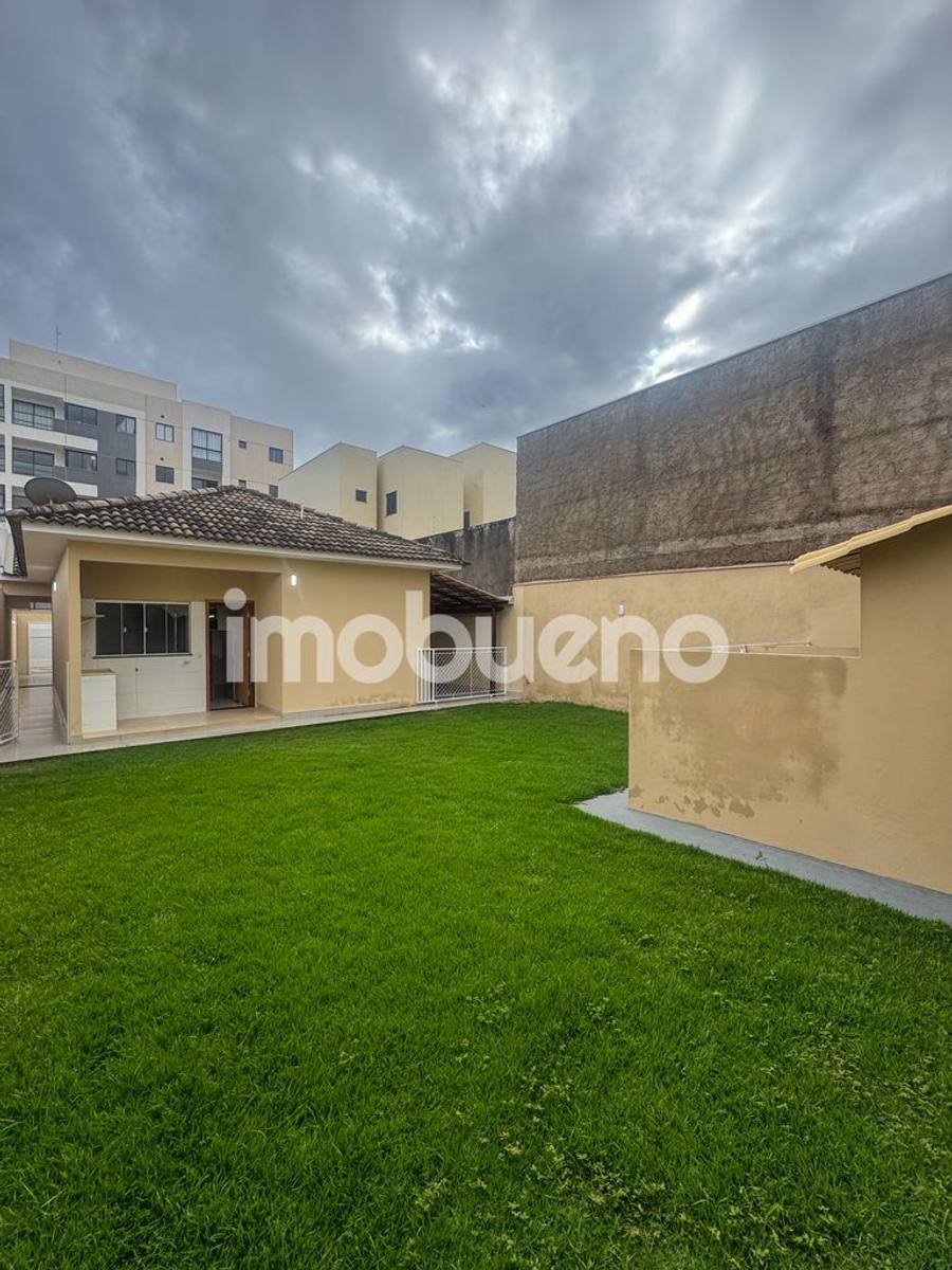 Foto 15 de Casa com 3 quartos, suíte e edícula no Parque Laguna