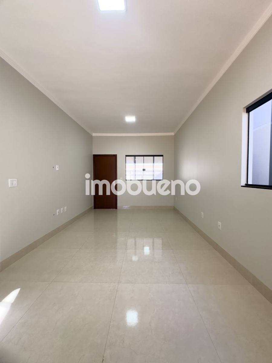 Foto 4 de Casa com 3 quartos sendo 1 suíte no Setor Parque da Colina, 130m²