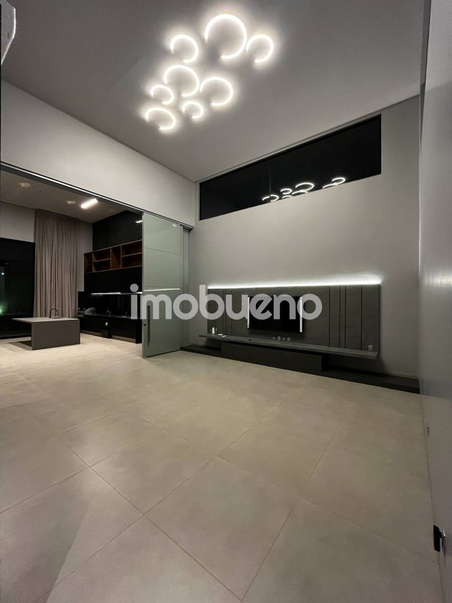 Foto 8 de Casa térrea de 228 m² com 3 suítes no Condomínio Santa Felicidade