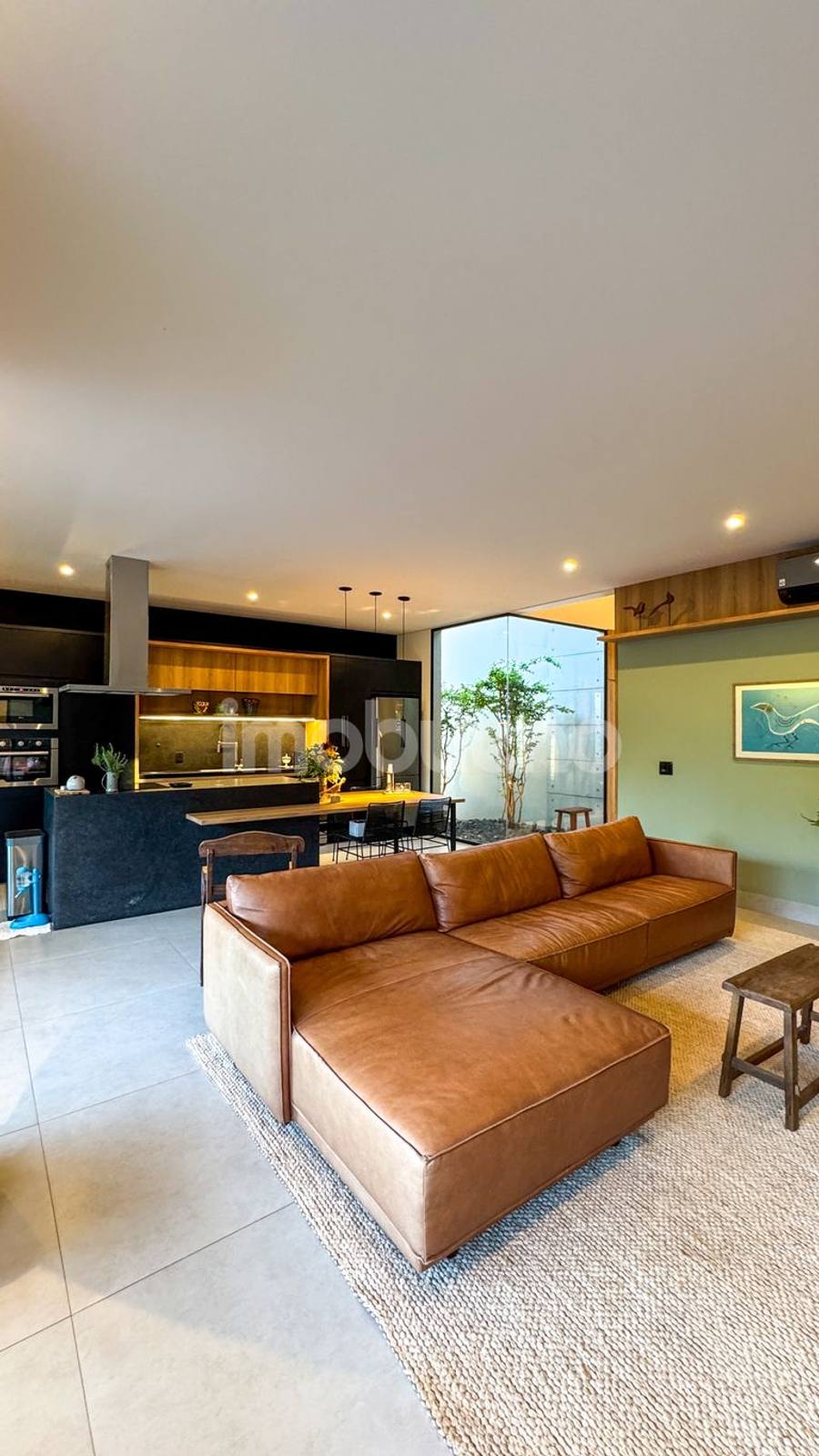 Foto 9 de Casa à Venda de alto padrão em condomínio, 3 quartos sendo 2 suítes. 193,65m².