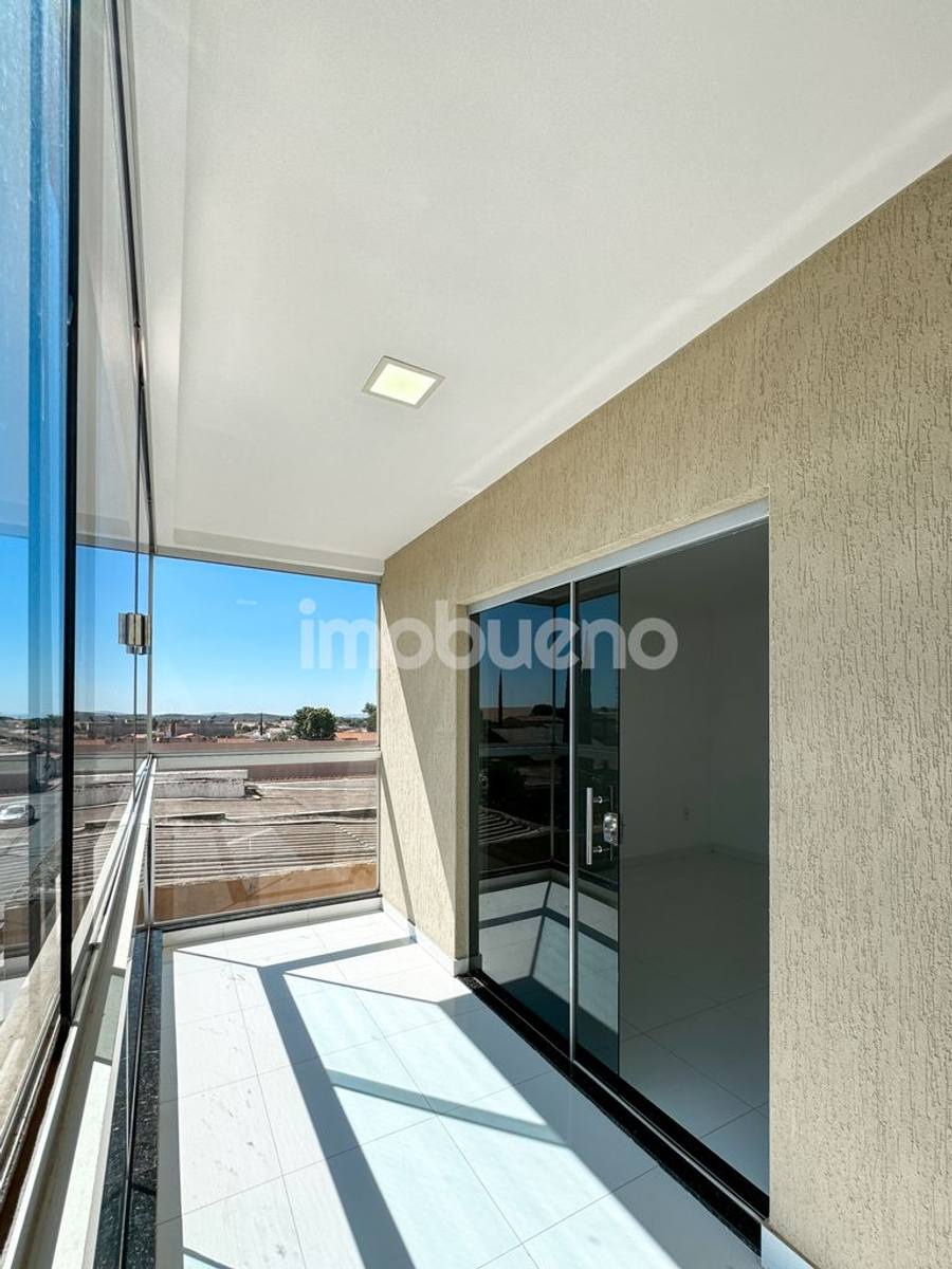 Foto 14 de Apartamento com 3 suítes, localizado no Setor Ferroviário.