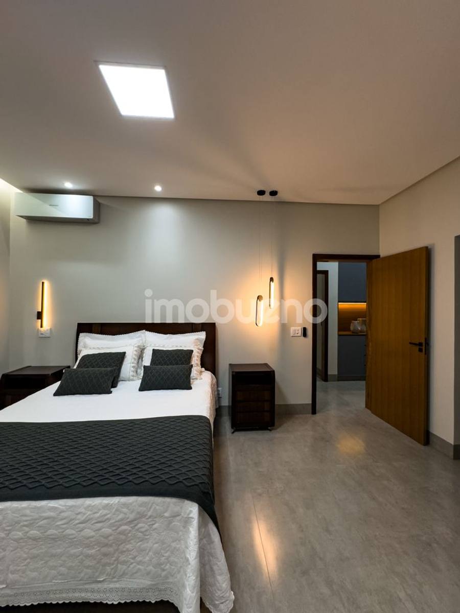 Foto 37 de Casa à venda com 3 quartos sendo 2 suítes no Jardim Triângulo. 251m².