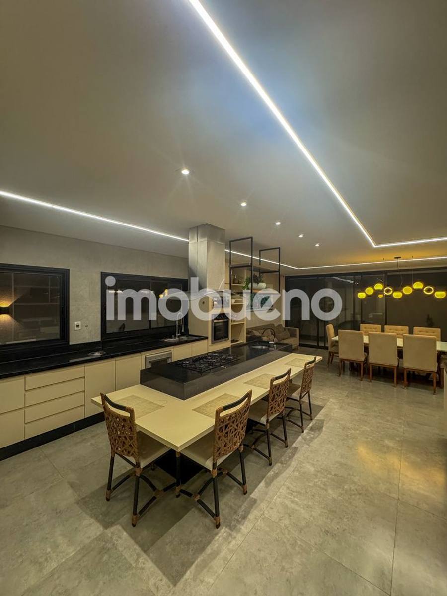 Foto 17 de Sobrado com 4 suítes, man cave e área de lazer no Setor Sul