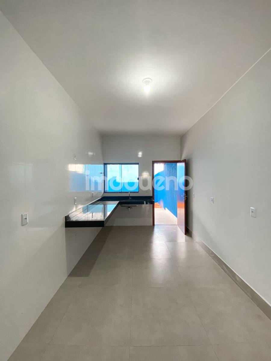 Foto 8 de Casa com 2 quartos e 1 suíte no Parque da Colina. R$270.000,00