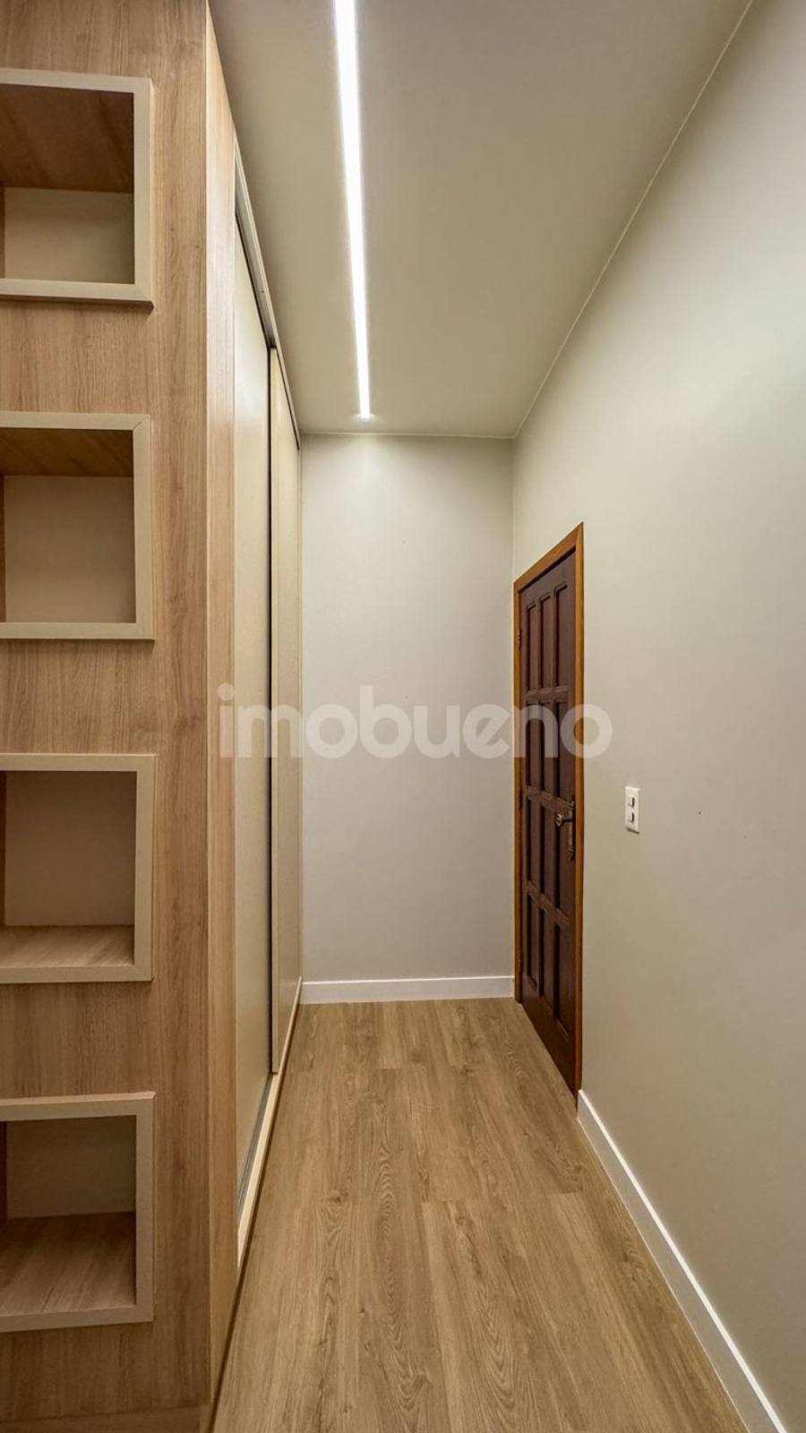 Foto 56 de Casa à Venda com piscina, 3 quartos sendo 3 suítes no Centro.