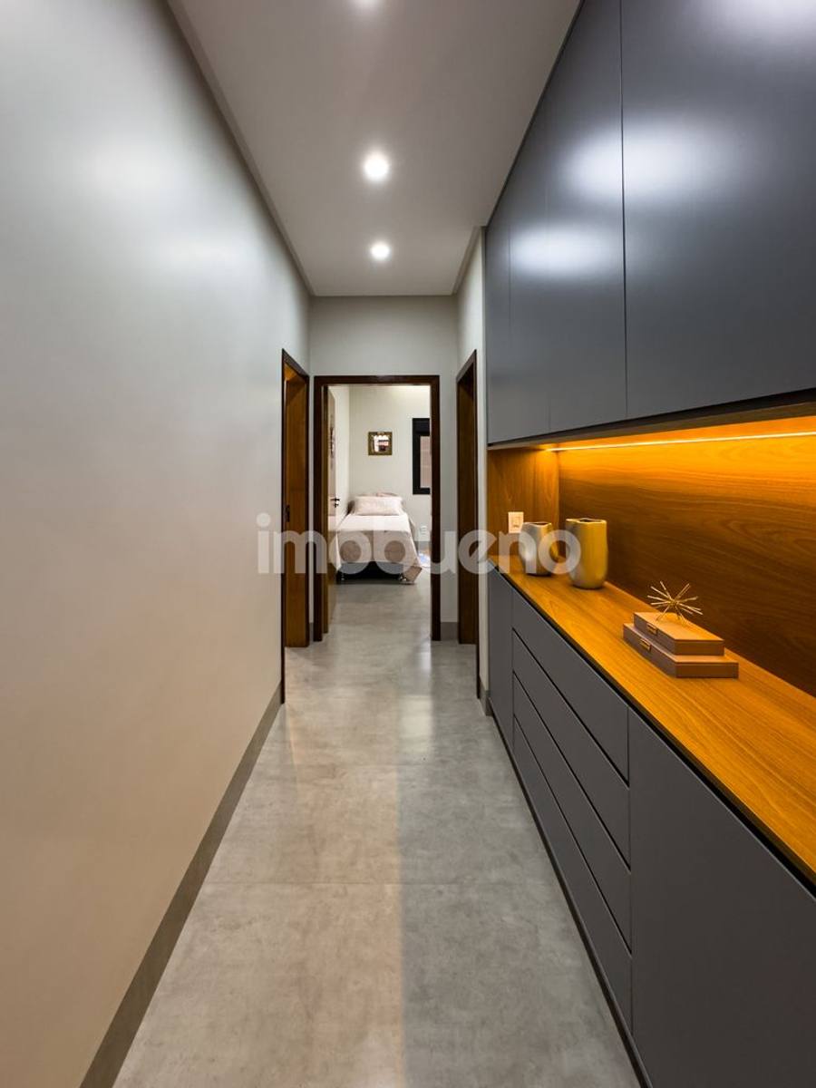 Foto 27 de Casa à venda com 3 quartos sendo 2 suítes no Jardim Triângulo. 251m².