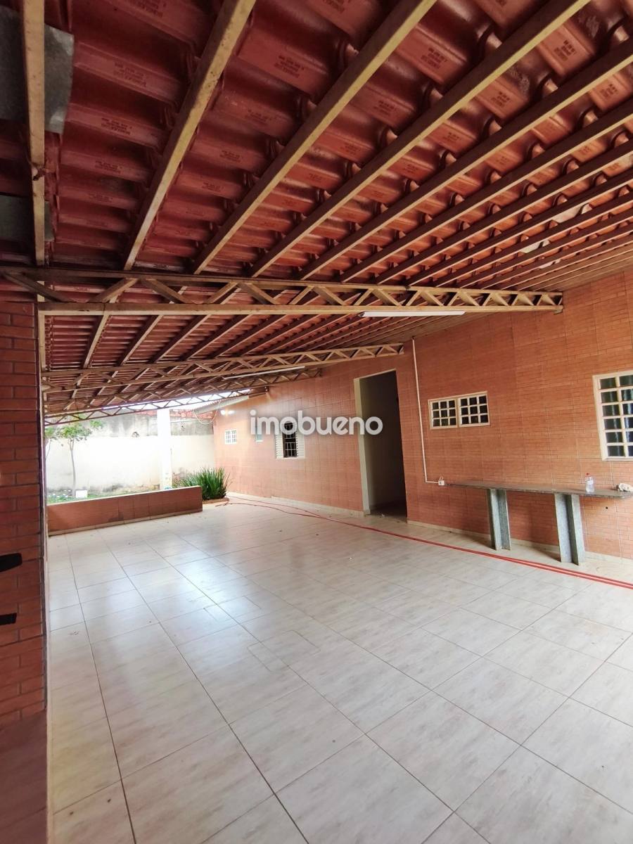 Foto 15 de Casa com 3 Quartos, Piscina e Sauna no Bairro Village em Formosa/GO