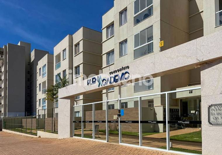 Apartamento mobiliado de 65 m² com 2 quartos e 1 suíte no Parque Laguna em Parque Laguna