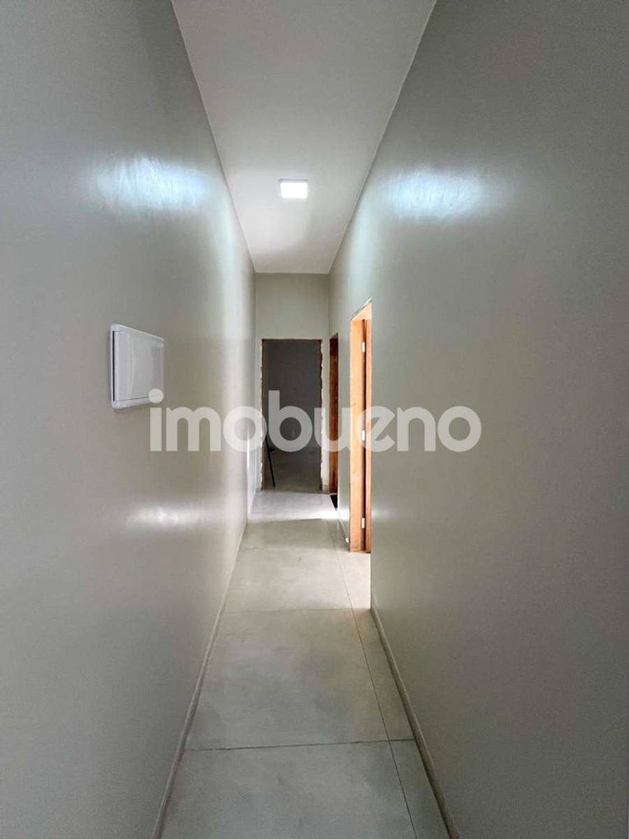Foto 5 de Casa de 75 m² com 2 quartos (1 suíte) e pé-direito alto no Iris Village