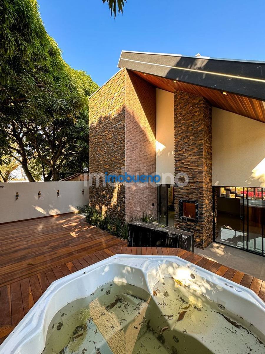 Foto 22 de Sobrado com 3 suítes no Setor Sul. R$850.000,00