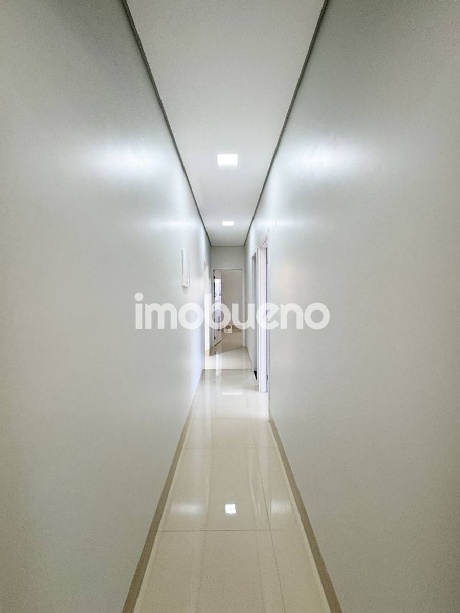 Foto 15 de Casa com 3 quartos sendo 2 suíte próximo ao Centro da cidade com piscina, 215m²