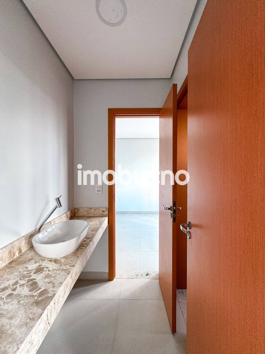 Foto 22 de Vende-se casa com 3 quartos sendo 3 suíte no Setor Sul no Condomínio Isla.