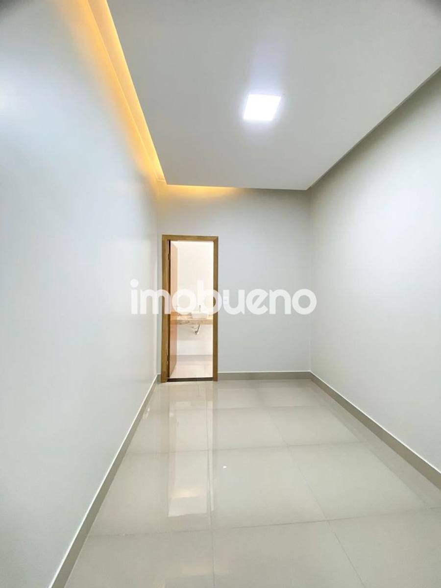 Foto 5 de Casa a venda na Formosinha com 3 quartos sendo 1, 210m²