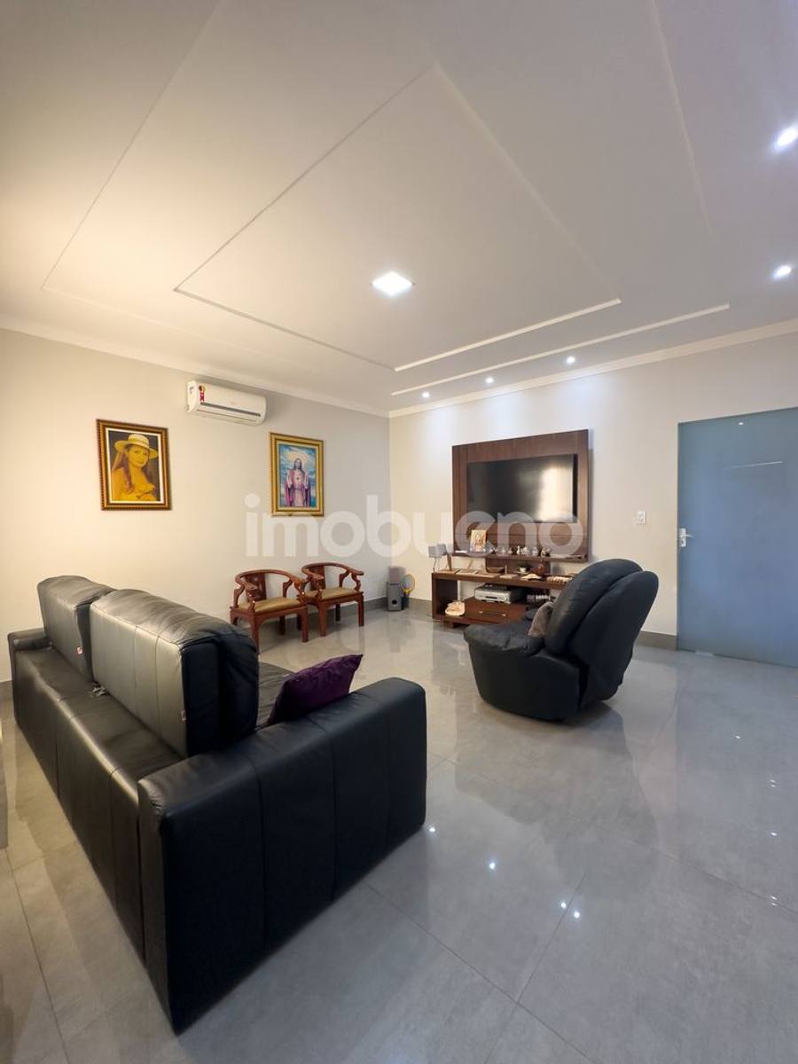 Foto 11 de Casa à Venda com 3 quartos sendo 1 suíte com closet. 226m².
